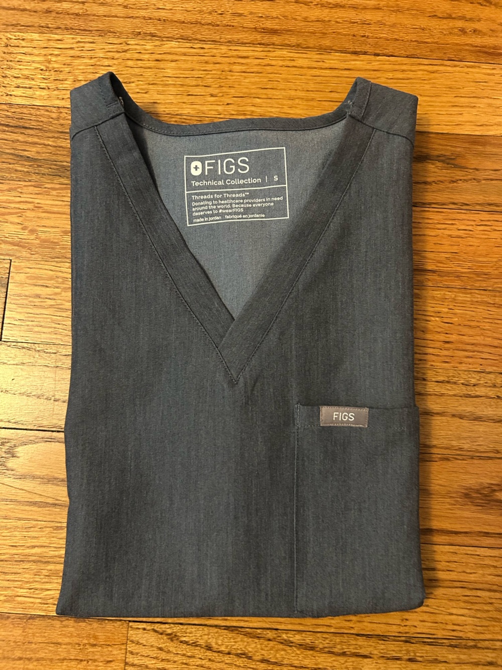 Figs Catarina One-Pocket Heather Denim Scrub Top - Picture 7 of 7